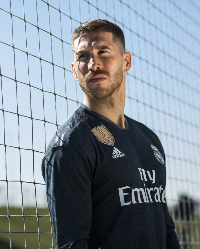 皇家马德里18-19赛季客场球衣