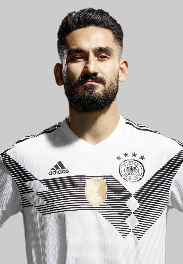 真的猛士,敢于直面惨淡的人生,敢于正视淋漓的