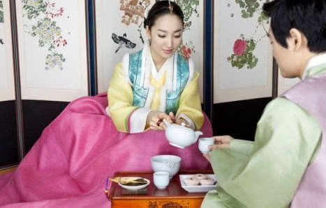 我国有多少外国人口?美国第三,日本第二,第一