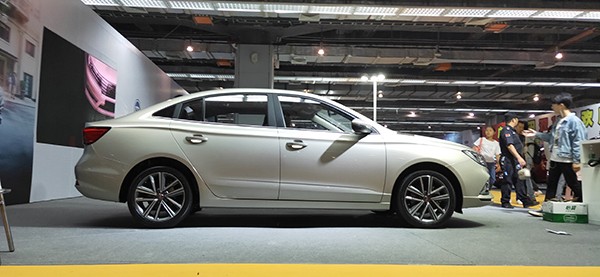 荣威i5今日广州车展上市,起售价不到7万,抢鲜价