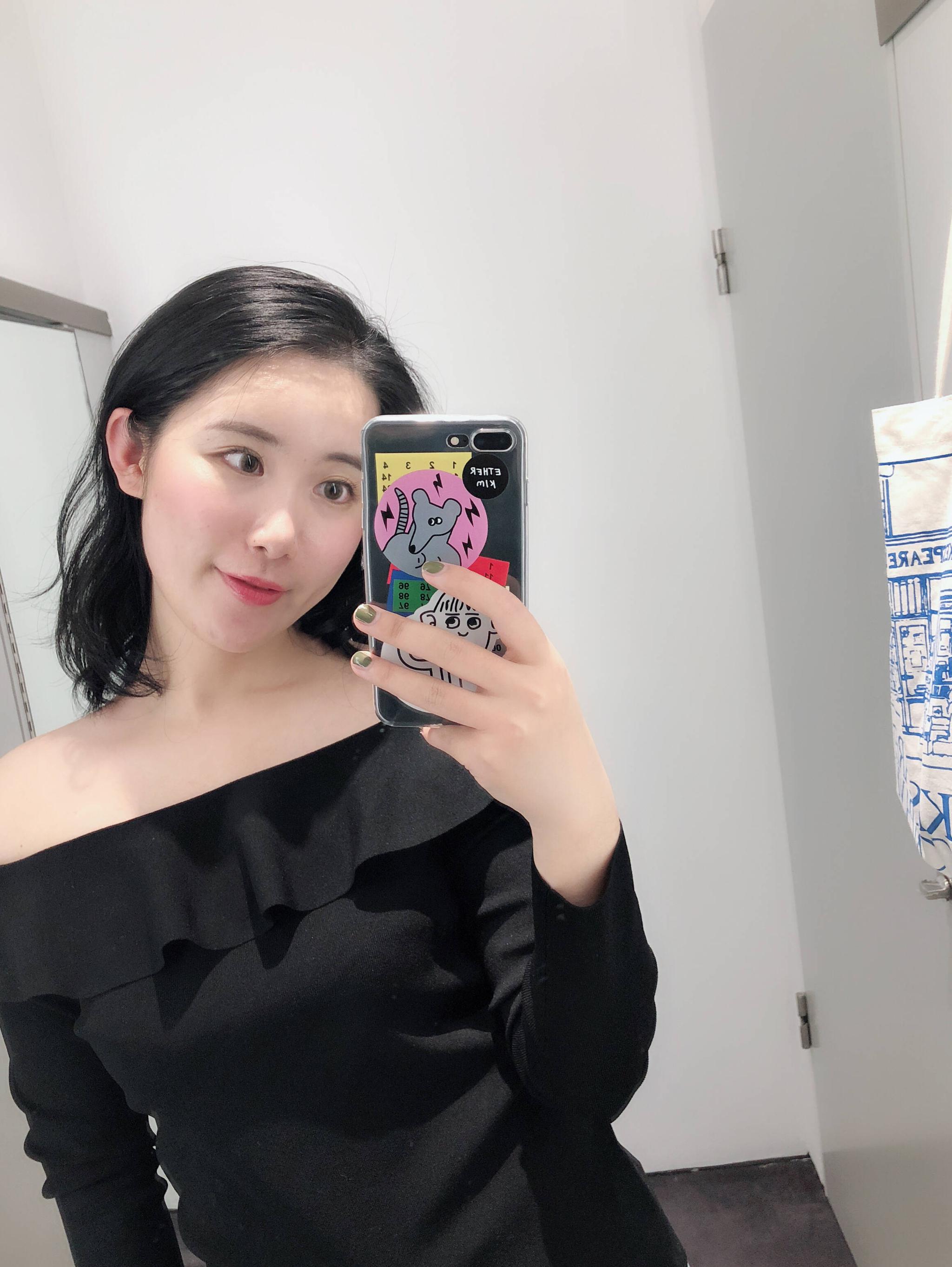 小红书同名 气质美女,毕业于英国利兹大学的硕