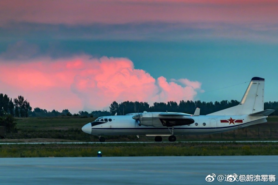 将爆改空警600上舰?我军运7也赶时髦用上翼尖小翼