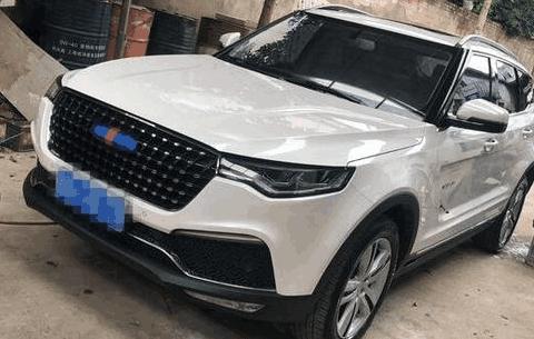 众泰T700贴膜改色,出来效果帅到掉渣, 网友大赞: 颜值已超越路虎