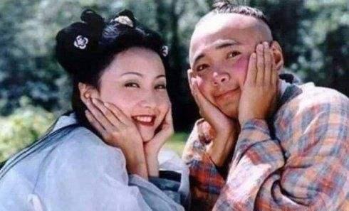 杨式太极拳高分的一个要求是行动统一,集中一点,韩剧形成一个劲.练法全身榜图片