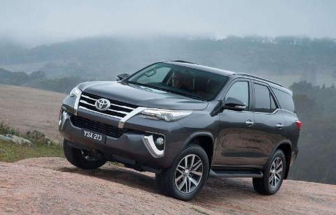 丰田穿越者Fortune 比途昂上档次，售价32万，性价比完胜汉兰达