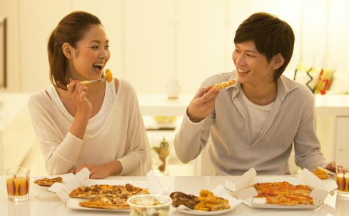 肚子咕咕叫、放屁多是什么原因?大概有这4种