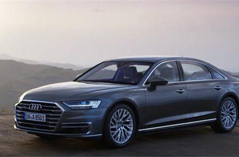 新款奥迪A8L，内饰配6块屏幕，比7系划算，但内饰一摸就有指纹！