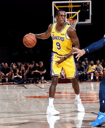 第一场季前赛, 湖人的死亡四疯就已经有三个