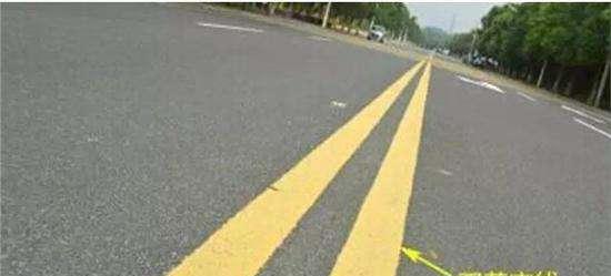 黄白实线虚线到底区别在哪儿？新手不知道，老司机都常罚款扣分！