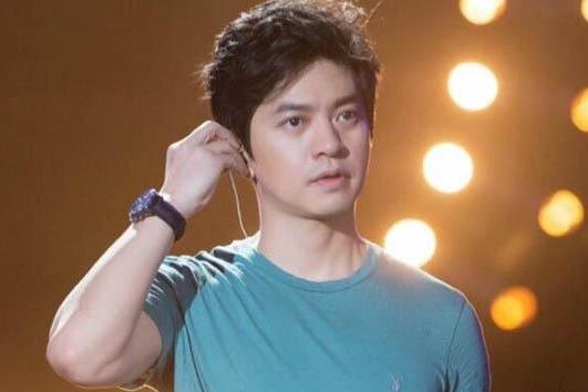 李健的歌词里永远有个她