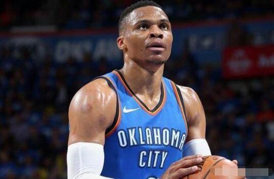 詹姆斯用拔火罐恢复身体 还有哪些NBA球员被