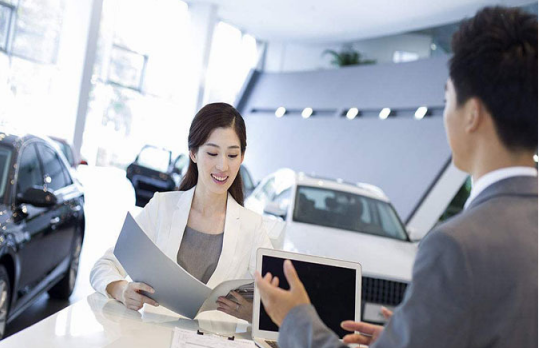 全款和分期购车有什么区别？4s店销售酒后说出真话，原来这么坑