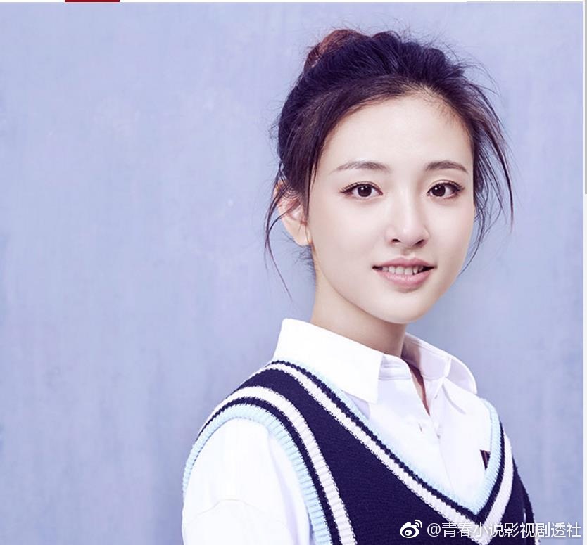 华策影视官网更新的签约艺人列表,看排版布局