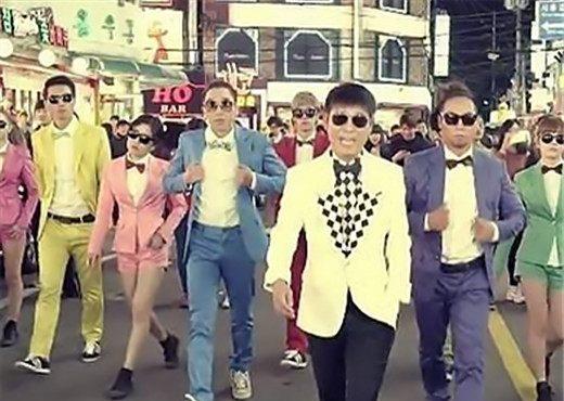 谭咏麟翻唱韩国任昌丁歌曲,神曲请开门堪比江