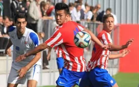 西甲劲旅宣布签中国前锋!曾率队逼平巴萨的他