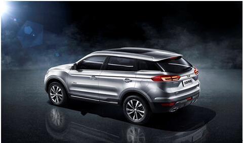 全液晶仪表、全景天窗、LED，半自动驾驶，14万元性价比之王