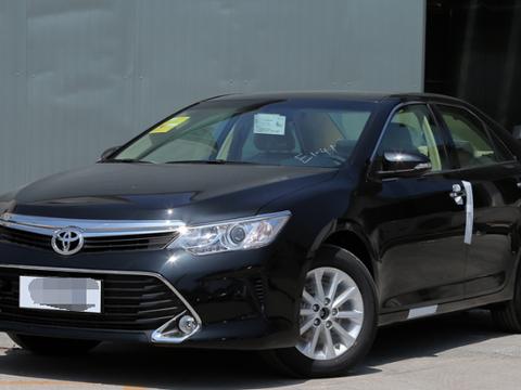 上点年纪的人都喜欢买丰田这款中级车