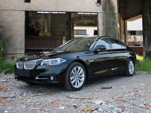 轴距超3米1，比奥迪更加新潮比奔驰更加运动，四十万豪车就选他