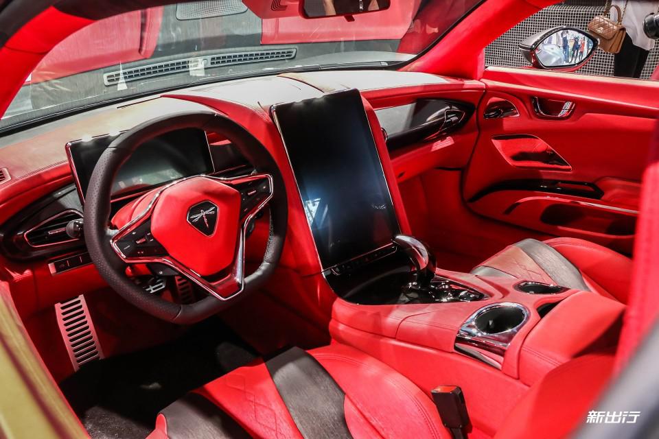 国产高端纯电跑车就该这样造？抢先静态体验前途K50量产版