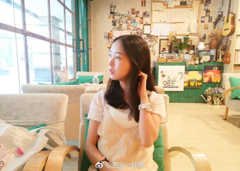 西安女娃 今年19岁,身高170cm,体重45kg