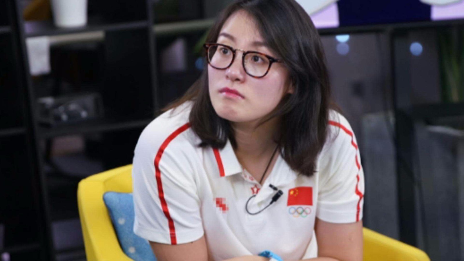 男足球员嘲讽世界冠军没成绩!网友怒怼:请问你