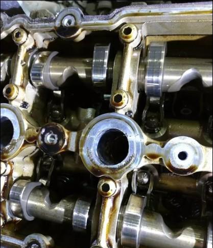 这是一台老奥迪A6，我对车主真的是无言以对