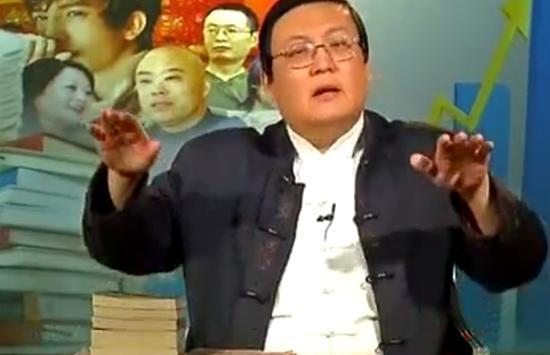 老梁怒骂郭敬明: 不管赚多少钱, 跟韩寒也不在一个档次!