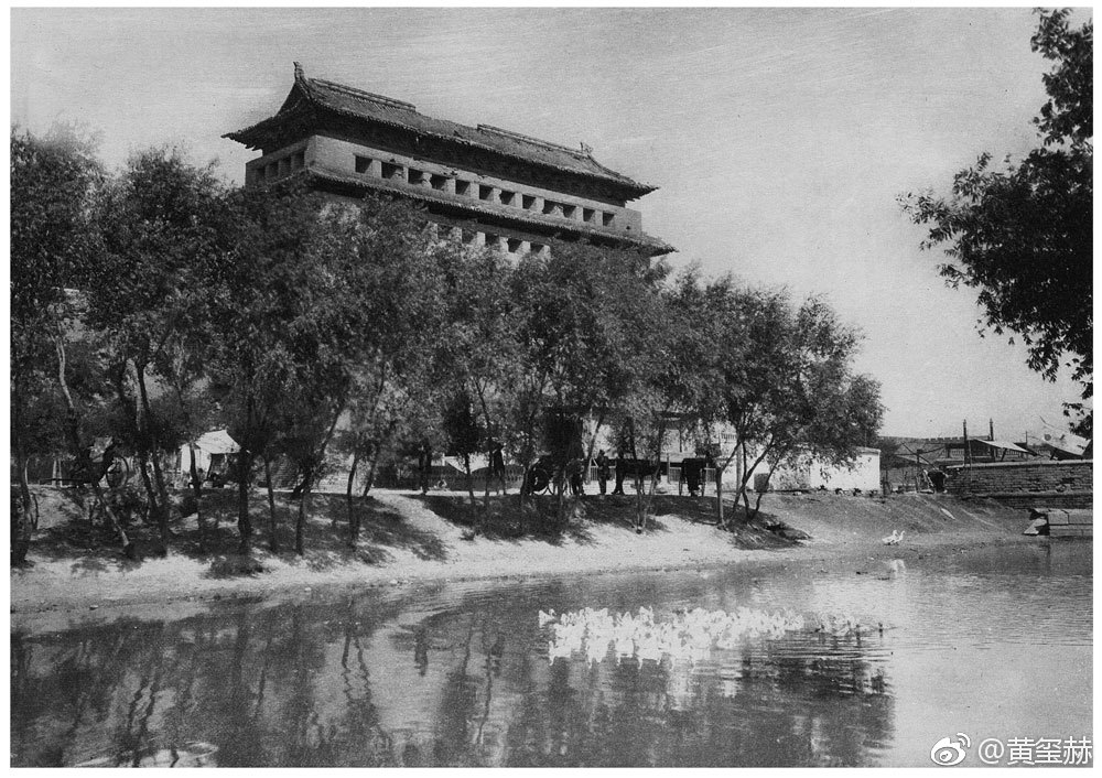 东直门是位于北京城内城东垣北侧的一座城门|东直门|东直门城楼|城门