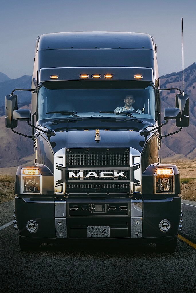 纽约斗牛犬:美国mack卡车品鉴