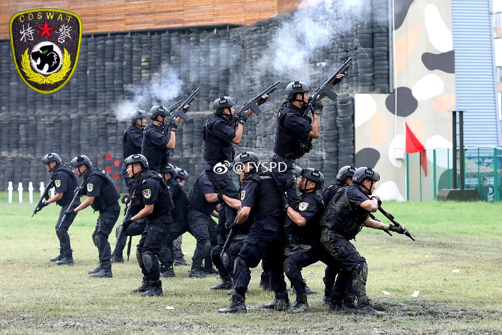 成都特警2018实战实训综合汇报演练掠影