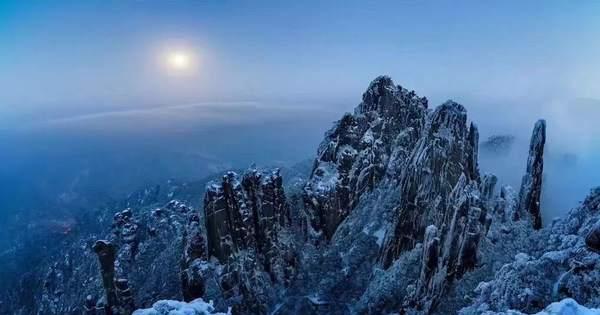 风对雾 雪对霜，冬景四绝已齐，快来三清山营地温茶煮酒迎知己