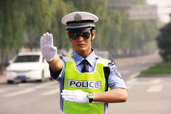 最难懂的3个交通标志,错一步可能就扣分罚款,