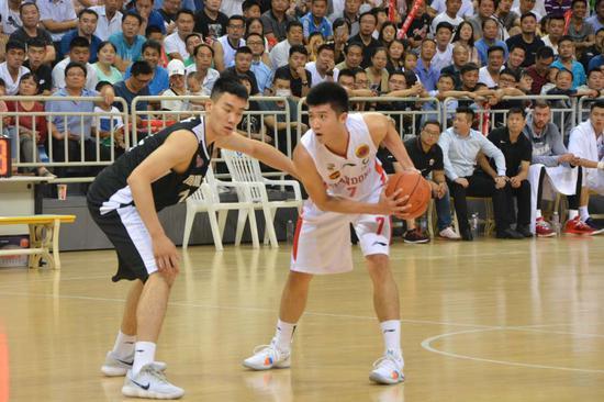 山东西王男篮全部主力出战非凡12比赛 凯撒:古