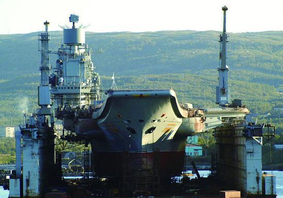 祸不单行,库兹涅佐夫号确认报废无法修理,俄专