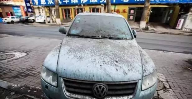 大众报废车 停在路边，10年后有人敲开车门，大喊这次发财啦