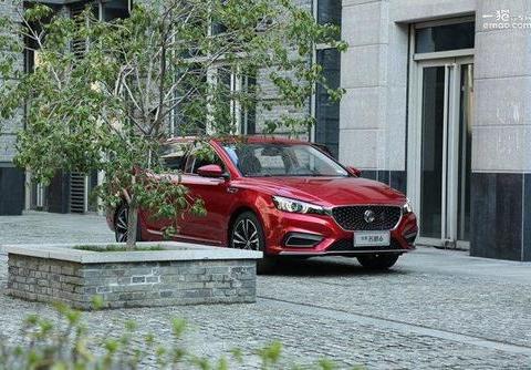 名爵 6 为何再升级，只为追求更好，配置越级吊打对手！