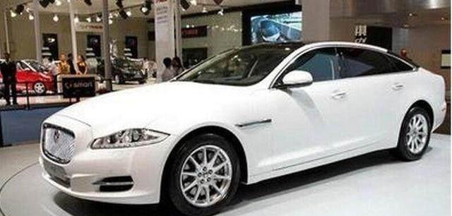 牌子比宝马还高档，车长超过7系，降价27万还买什么7系！