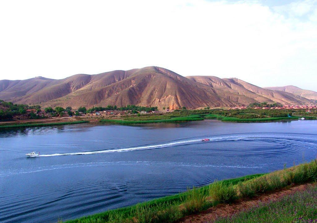 西吉震湖, 世界第二大地震湖, 因“水怪”引起人们的关注