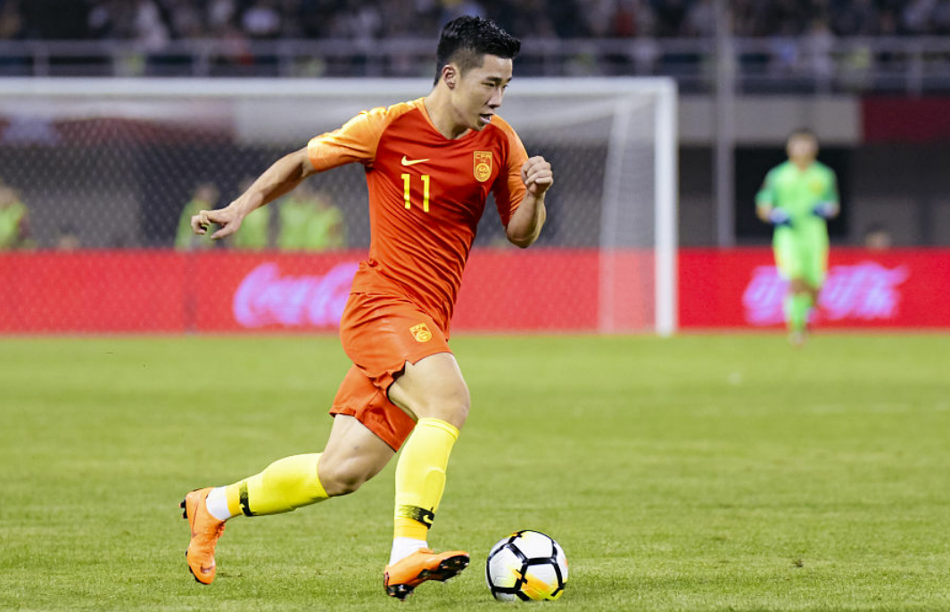 今天是国足球员陈彬彬的生日,中国足球队官方