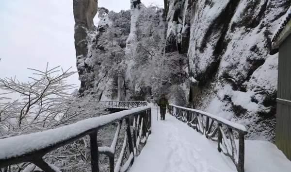 风对雾 雪对霜，冬景四绝已齐，快来三清山营地温茶煮酒迎知己