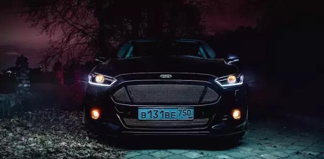 八款热门暗黑改装车型对比, 第一期: 锐志VS蒙迪欧