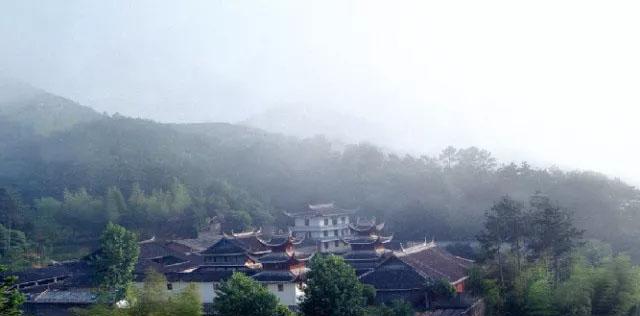 这里是云端周宁, 一座被山水与人文浸润的魅力之城……