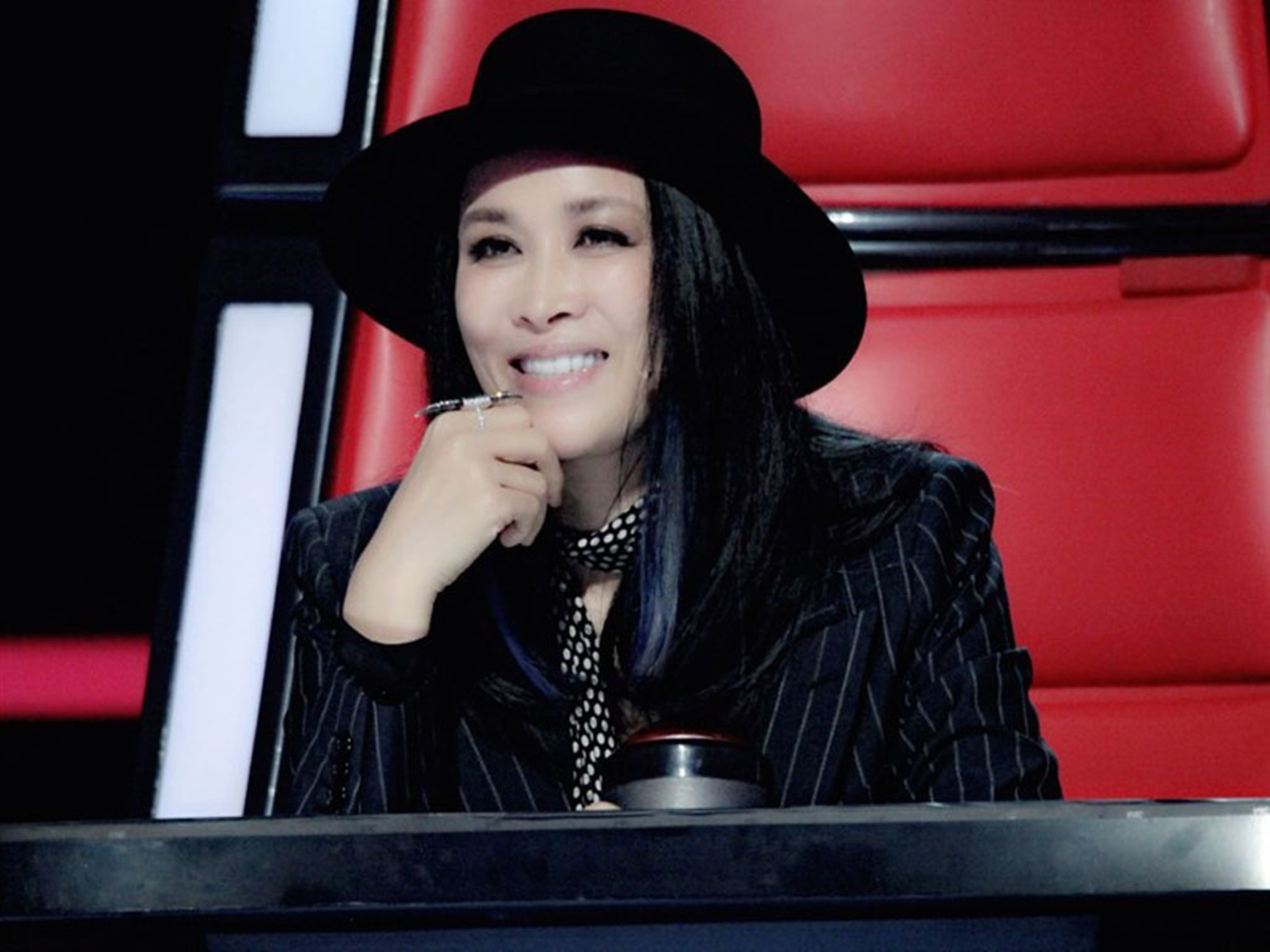 因假唱被揭穿的歌手!最厉害的不是萨顶顶，而是那英的这句话!