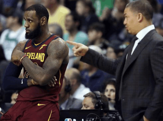 总决赛格林弄伤詹姆斯眼睛事情在发酵, 詹姆斯