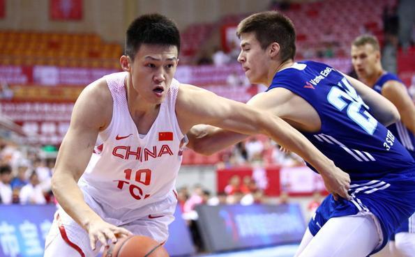 男篮蓝队险胜芬兰关键先生不是吴前也不是周鹏