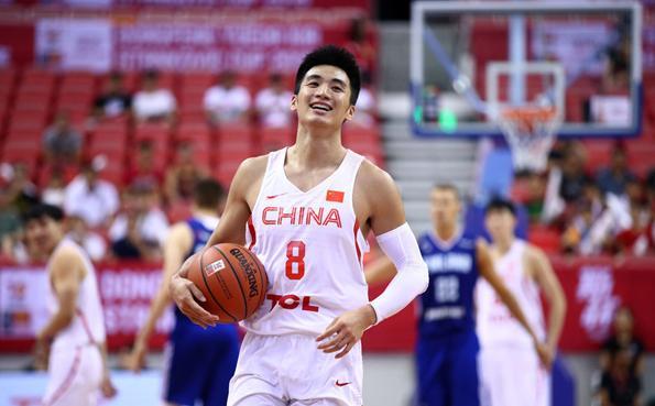 男篮蓝队险胜芬兰关键先生不是吴前也不是周鹏