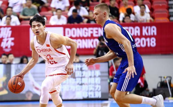 男篮蓝队险胜芬兰关键先生不是吴前也不是周鹏