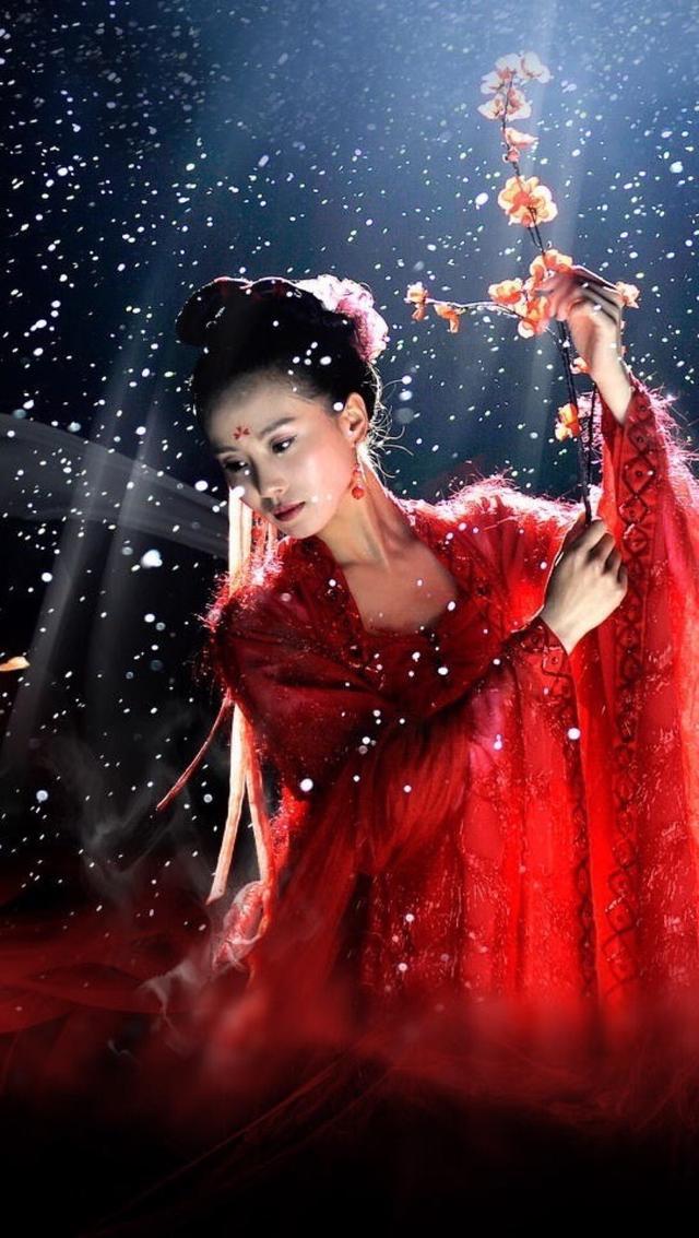 刘诗诗古装剧里秀舞姿,若曦柔美卿尘曼妙,但最后一个