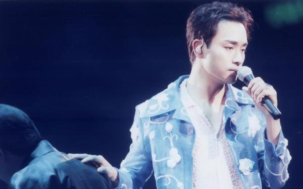 张国荣演唱会图片