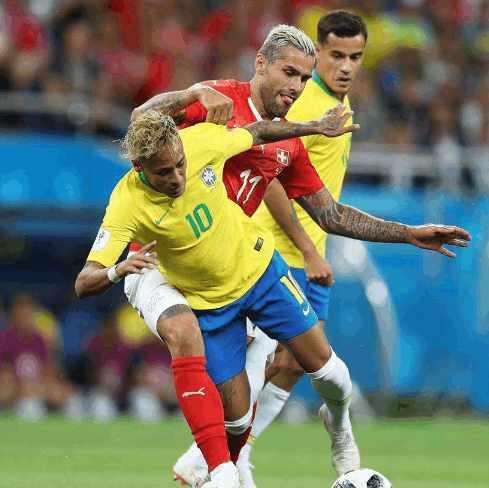 现役中的球员还有谁能像墨西哥老队长马科斯那